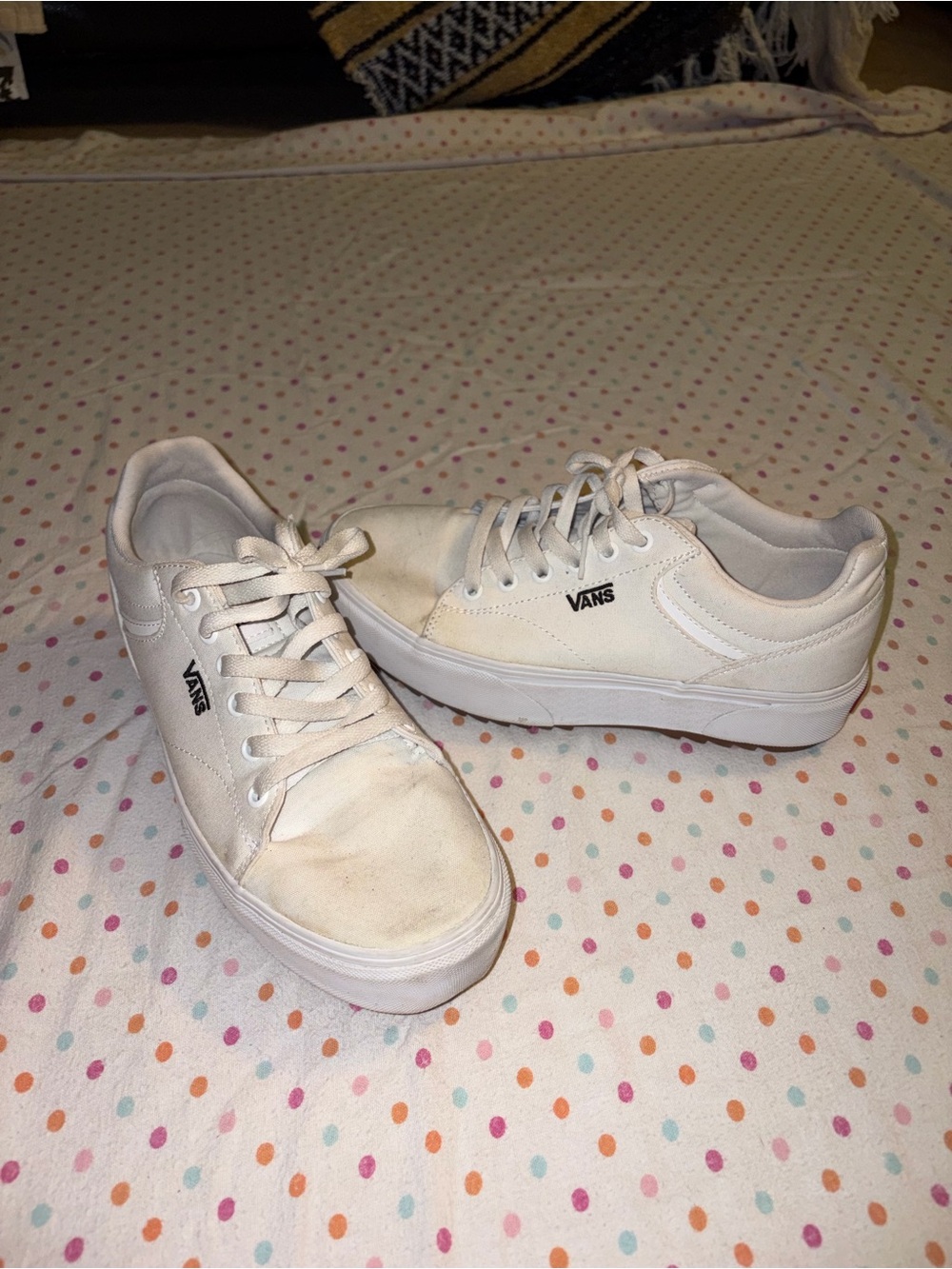 Vans White Canvas Platform Sneakers Women's Size 9 Gum Sole Lace Up Shoes